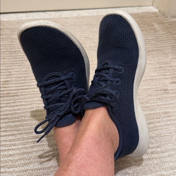 All Birds Women’s Sneakers - Picture 6 of 6